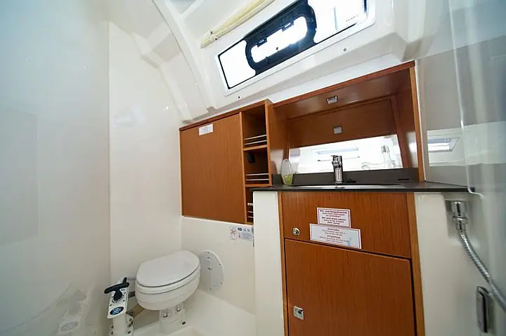 Bavaria 41 Cruiser <br> (MH-57) - Image 21