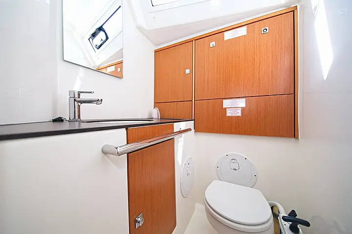 Bavaria 46 Cruiser <br> (MH-49) - Image 12